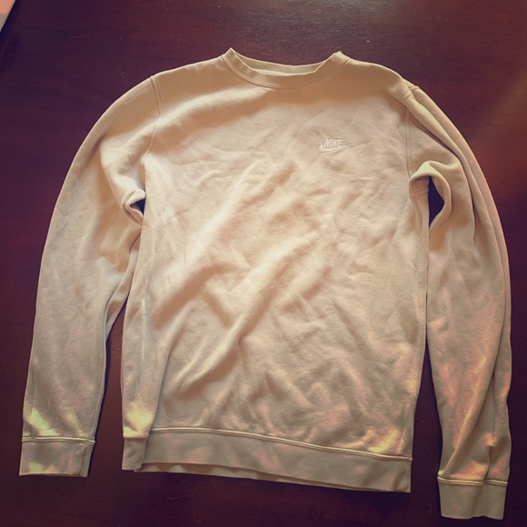 Nike Other - Nike Men’s Small Sweat Shirt